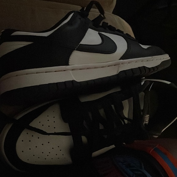 Nike Dunk Low ‘Black and white